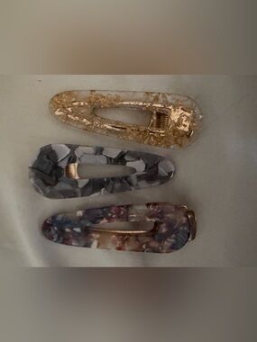 Resin Hair Clip Set - 3 Pack NWOT 3”